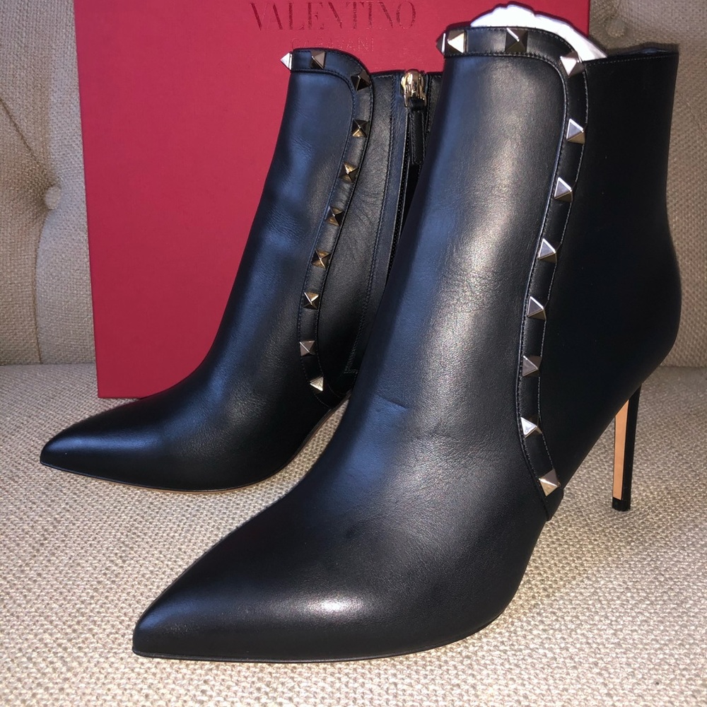 Valentino Garavani Rockstud Bootie Black 10/40